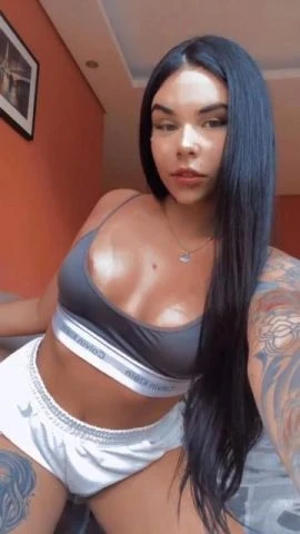 Lari Albuquerque — 8 / 9