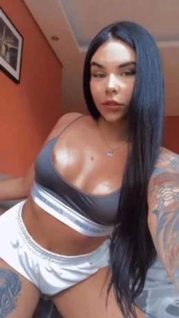 Lari Albuquerque — 8 / 9