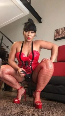 Inara Dominatrix — 4 / 9