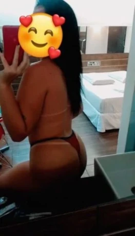 Nicole Santos — 2 / 6