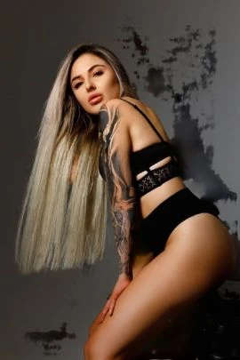 Arina — 4 / 7