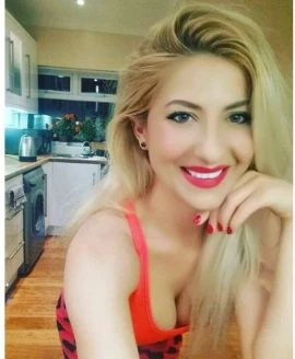 Female Escort — 3 / 5
