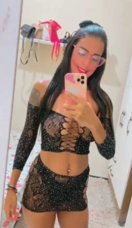 Isis Dantas — 4 / 5