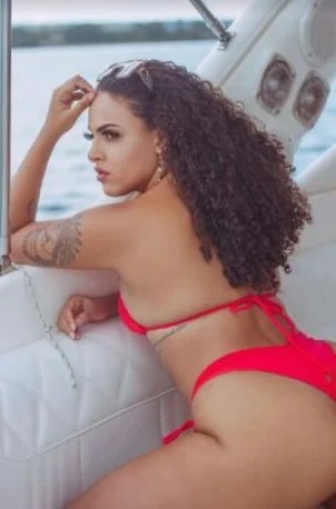 Ana Carolina — 7 / 9