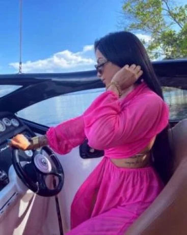 Mell Ferraz — 3 / 4