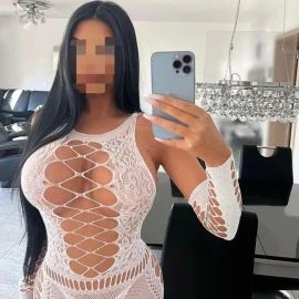Isabella — 5 / 9