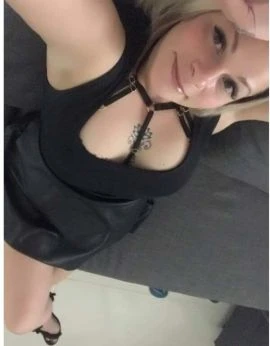 Female Escort — 3 / 4