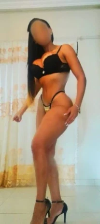 Layla Rocha — 3 / 5