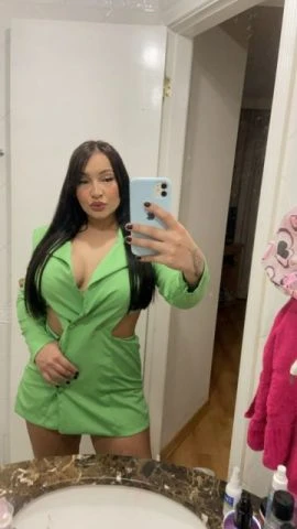 Thais Andrade — 4 / 5