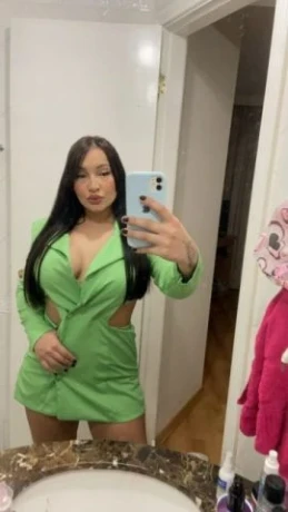 Thais Andrade — 4 / 5