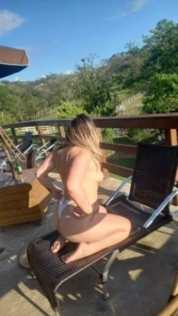 Laura Coelho — 3 / 9