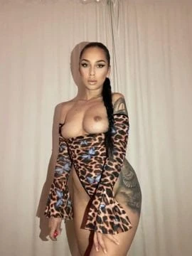 Tina, Escort, Breda