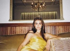 Angelina — 4 / 5