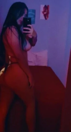 Bella Santos — 2 / 4