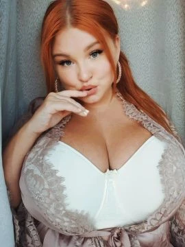 Alena — 6 / 9
