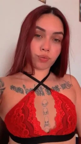 Alana Dias — 4 / 5