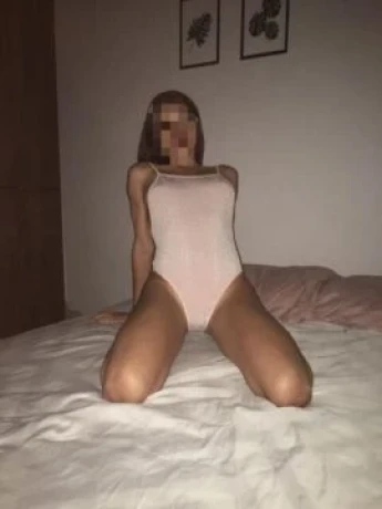 Jade Floriano — 8 / 9