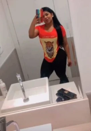 Yara Scarlet — 2 / 4