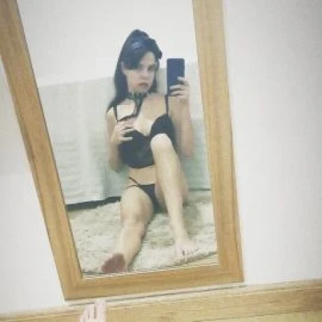 Alice Petit — 8 / 9