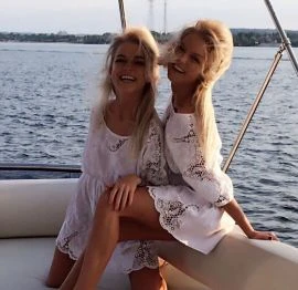Sisters — 3 / 8