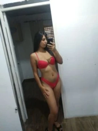 Amanda Varella — 3 / 5