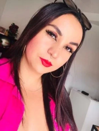 Luana Mello — 6 / 7