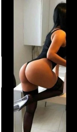 Female Escort — 2 / 4