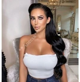 Female Escort — 3 / 7