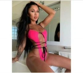 Female Escort — 3 / 4