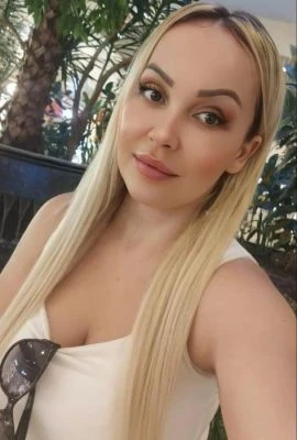 Yana — 6 / 9