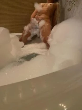 Bia Medrado — 3 / 5