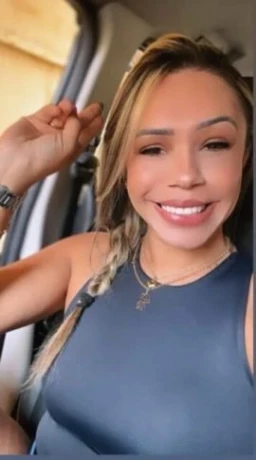 Gabi Nunes — 4 / 5