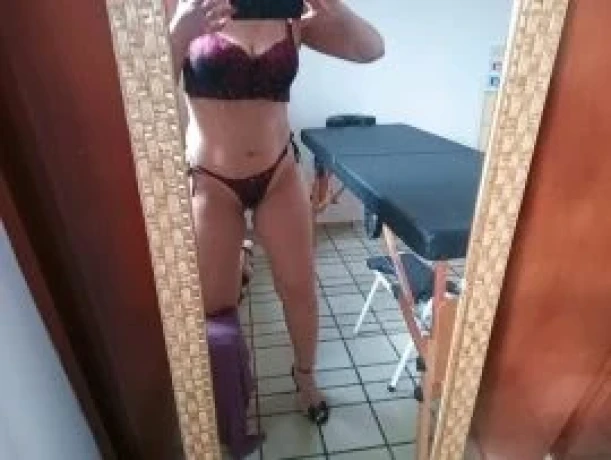 Mayla Oliveira — 1 / 7