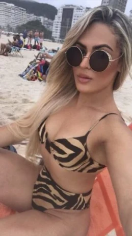 Suellen Ferrari — 3 / 7