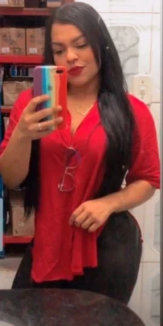 Yara Scarlet — 3 / 4