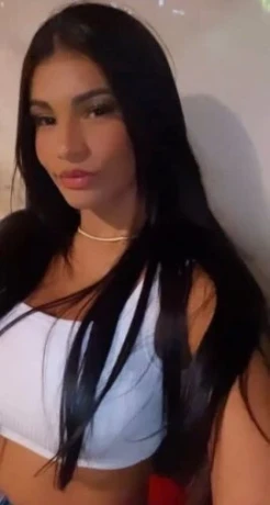 Larissa Aguiar — 7 / 8