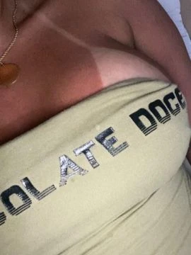 Júlia Teles, Escort, Bahia