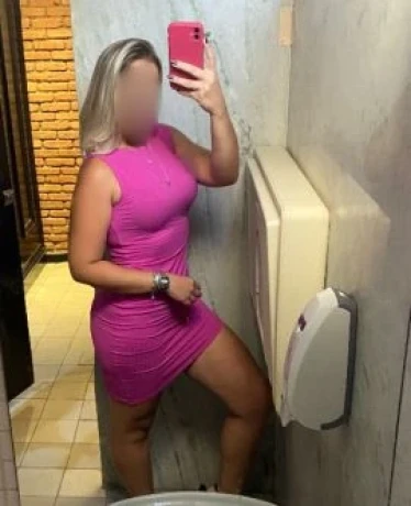 Lara Buarque — 3 / 5