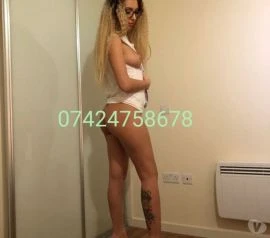 Female Escort — 2 / 4