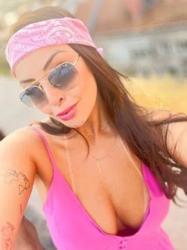 Bianca — 7 / 9