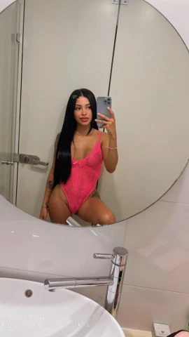 Pamella — 3 / 9