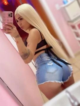 Karina — 4 / 8