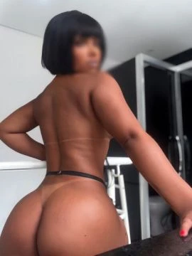 Louise Souza — 4 / 5