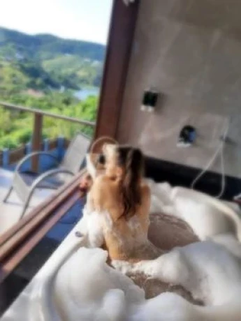 Clara Cortês — 8 / 9