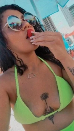 Mia Cardoso — 2 / 5