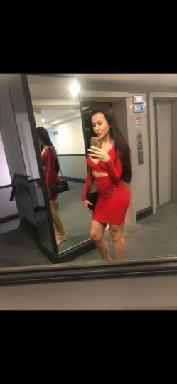 Manuela — 7 / 8