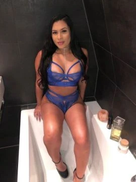 Laura — 7 / 9