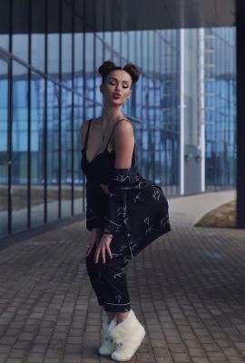 Yana — 5 / 8
