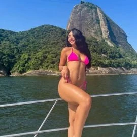 Leticia Castro — 4 / 9