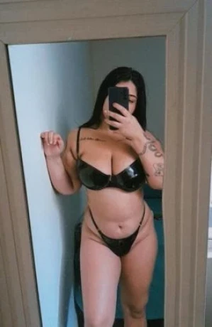 Lauana Paiva — 7 / 8